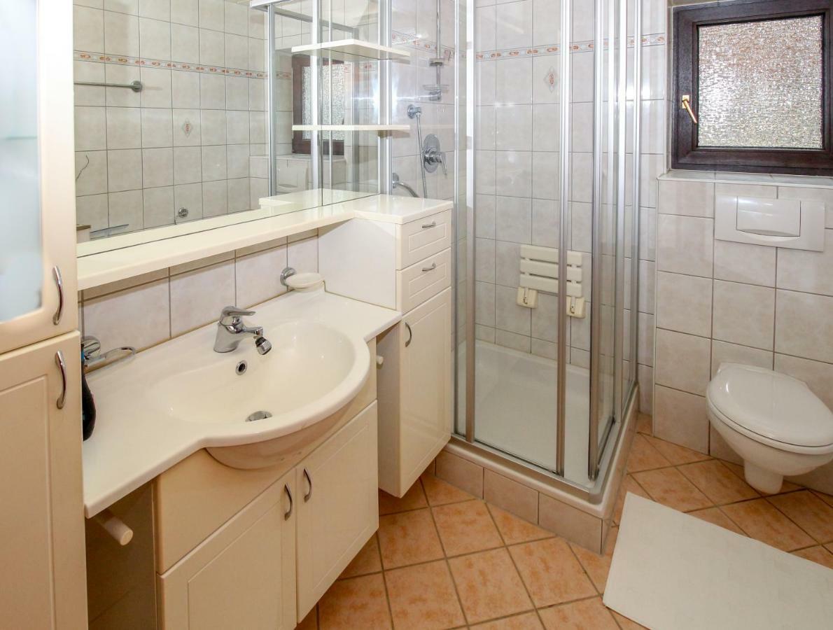Ferienwohnung Stoff Тукс Екстериор снимка